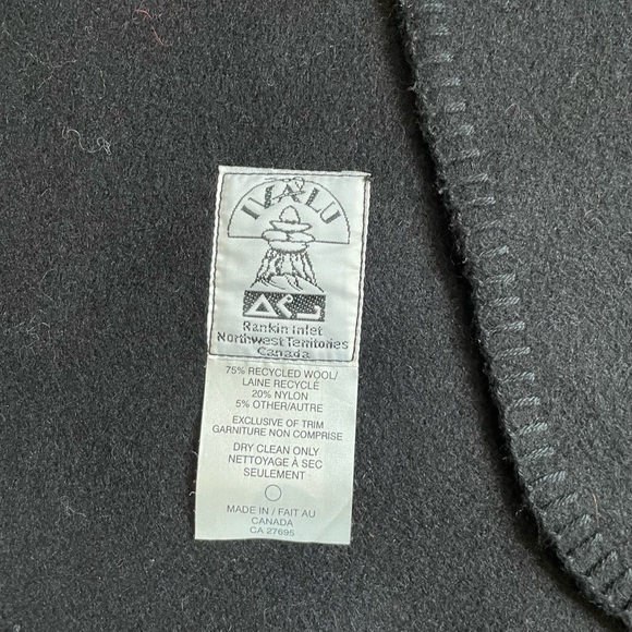 Rankin Inlet wool felt scarf in excellent condition - Picture 2 of 3